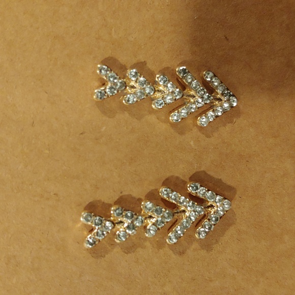 Diamond and gold ear climbers earrings - Picture 2 of 3